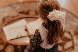 Vanilla Dried Floral Clip