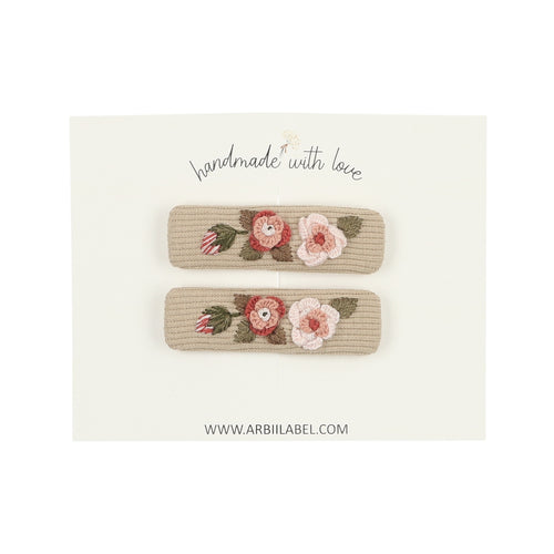 Ribbed Rose Embroidered Clips