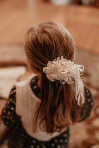 Vanilla Dried Floral Clip