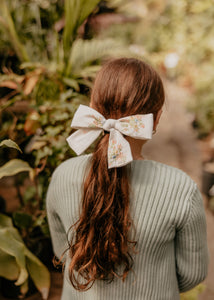 Bouquet Embroidered Big Bow Clip