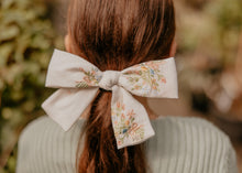 Bouquet Embroidered Big Bow Clip