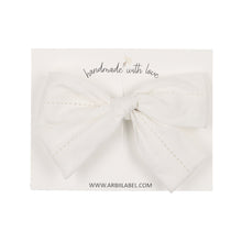 Hemstitch White Clip